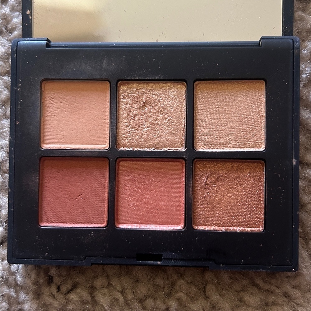 NARS VOYAGEUR EYESHADOW PALETTE NECTAR - Picture 3 of 4